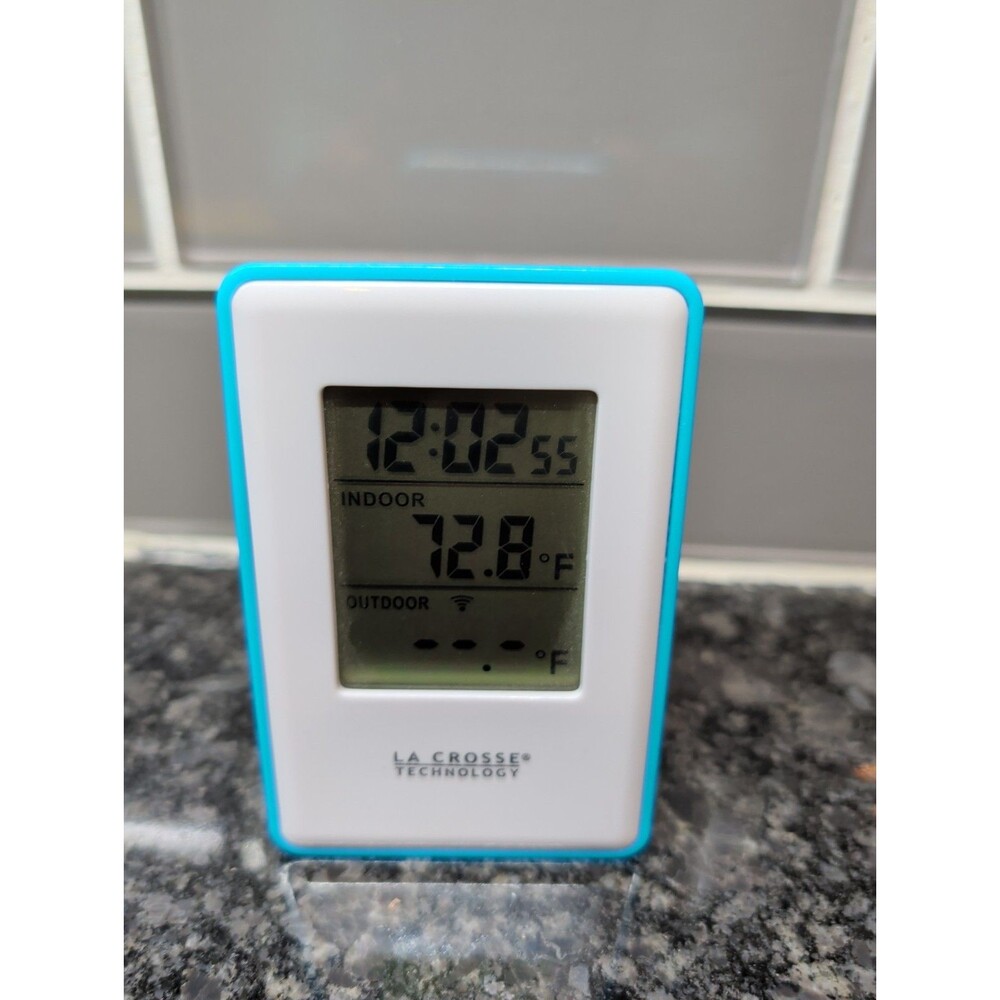 308-1910 La Crosse Technology Indoor Temperature & Humidity Station - Unit Only